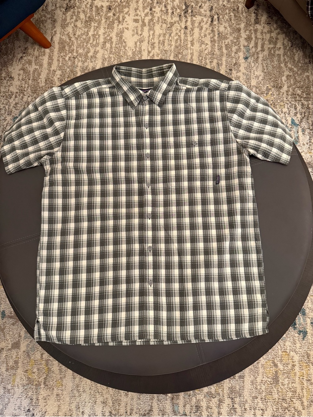 Patagonia Puckerware Hiking Button Down Cream and Grey Plaid Shirt
Men's L